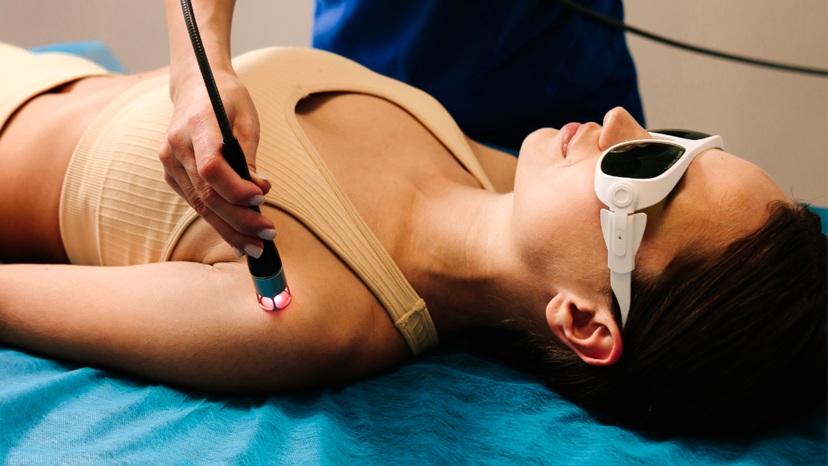 infrared therapy treatment with eye protection